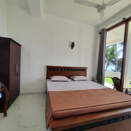 The Beach House Apartment Dickwella Room photo